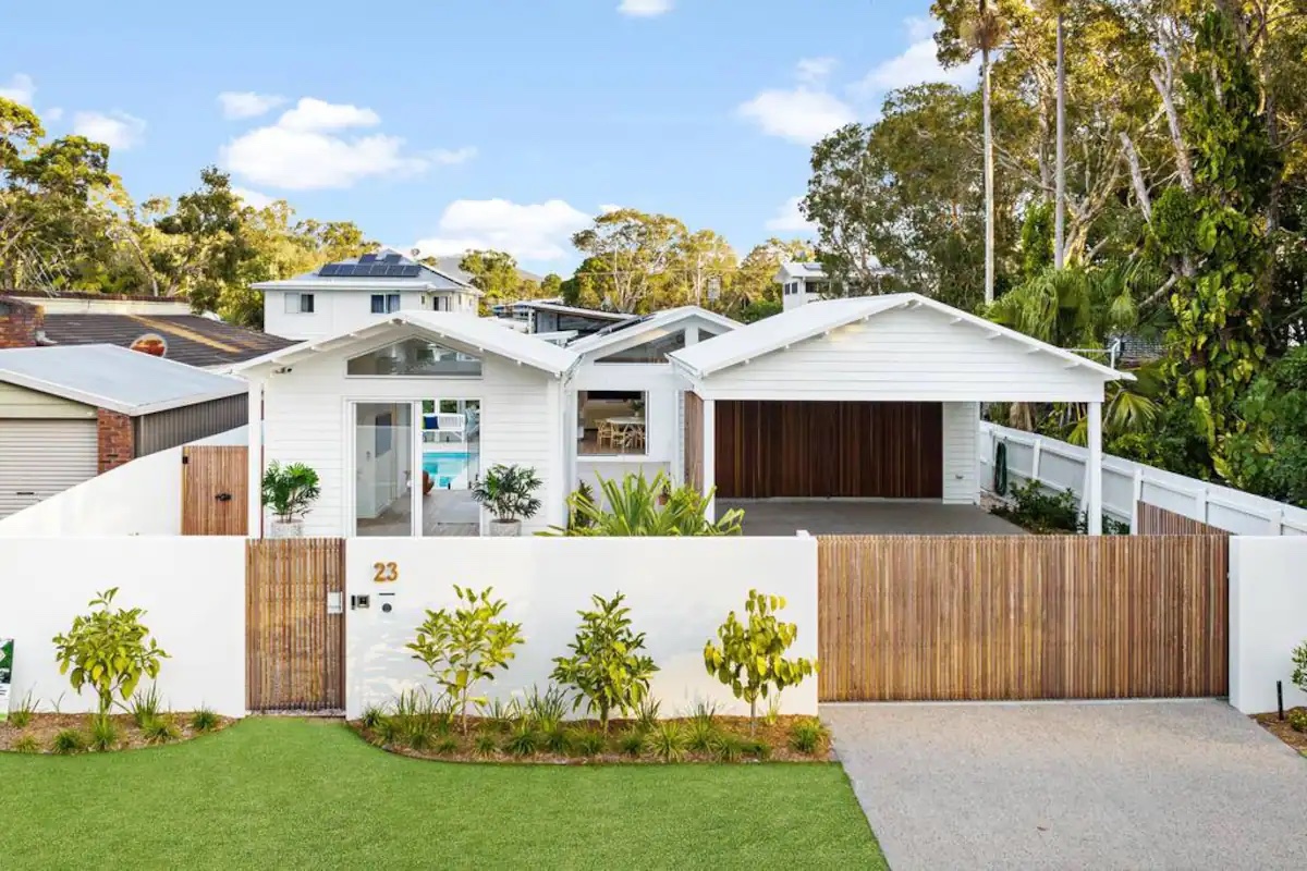 house image of neat landscaping sunshine coast