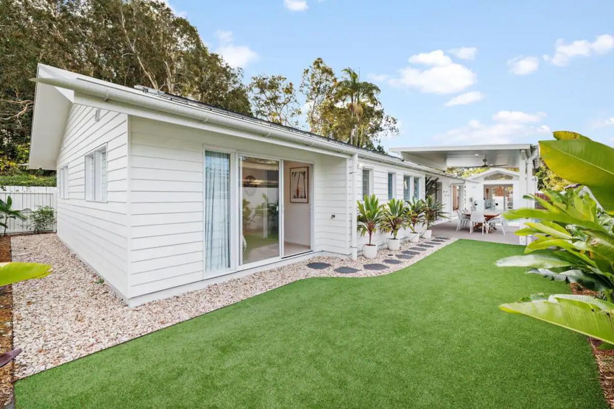 house image of neat landscaping sunshine coast