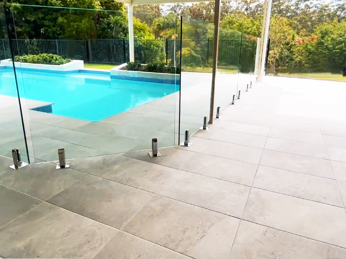 large tile paving around pool in Noosa hinterland